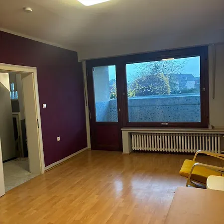 Amazing Apartment In Duisburg South, U79&S1, Duesseldorf Messe, Airport, Train Station Hbf Guest house *