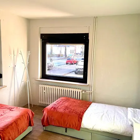 Amazing Apartment In Duisburg South, U79&S1, Duesseldorf Messe, Airport, Train Station Hbf Duisburg