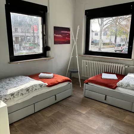 Amazing Entire Apartment, U79&s1, Messe, Airport, Hbf, 6-seen-platte Gæstehus