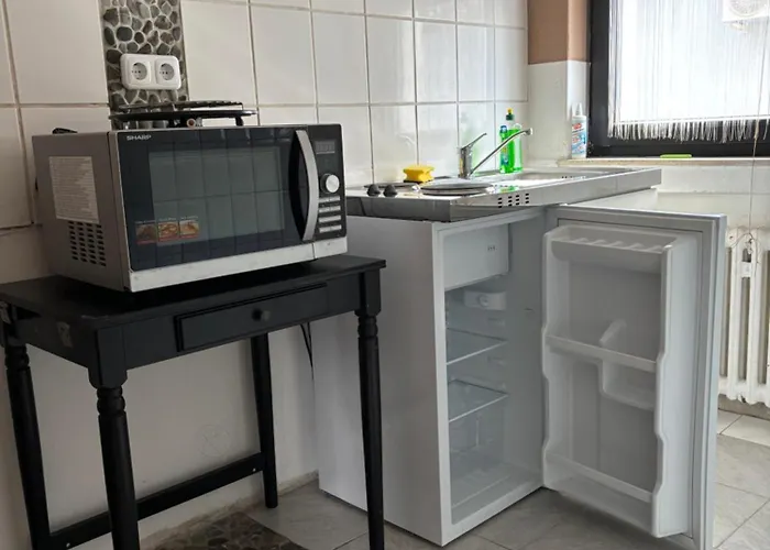 Amazing Entire Apartment, U79&s1, Messe, Airport, Hbf, 6-seen-platte Gæstehus